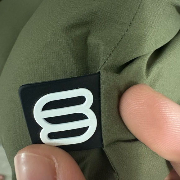 Aritzia Super Puff 2 O - Picture 7 of 7